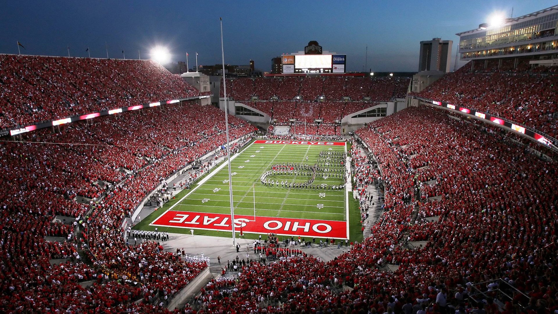 各地青少年足球联赛火热进行，挖掘潜力新星不断涌现，全国青少年足球